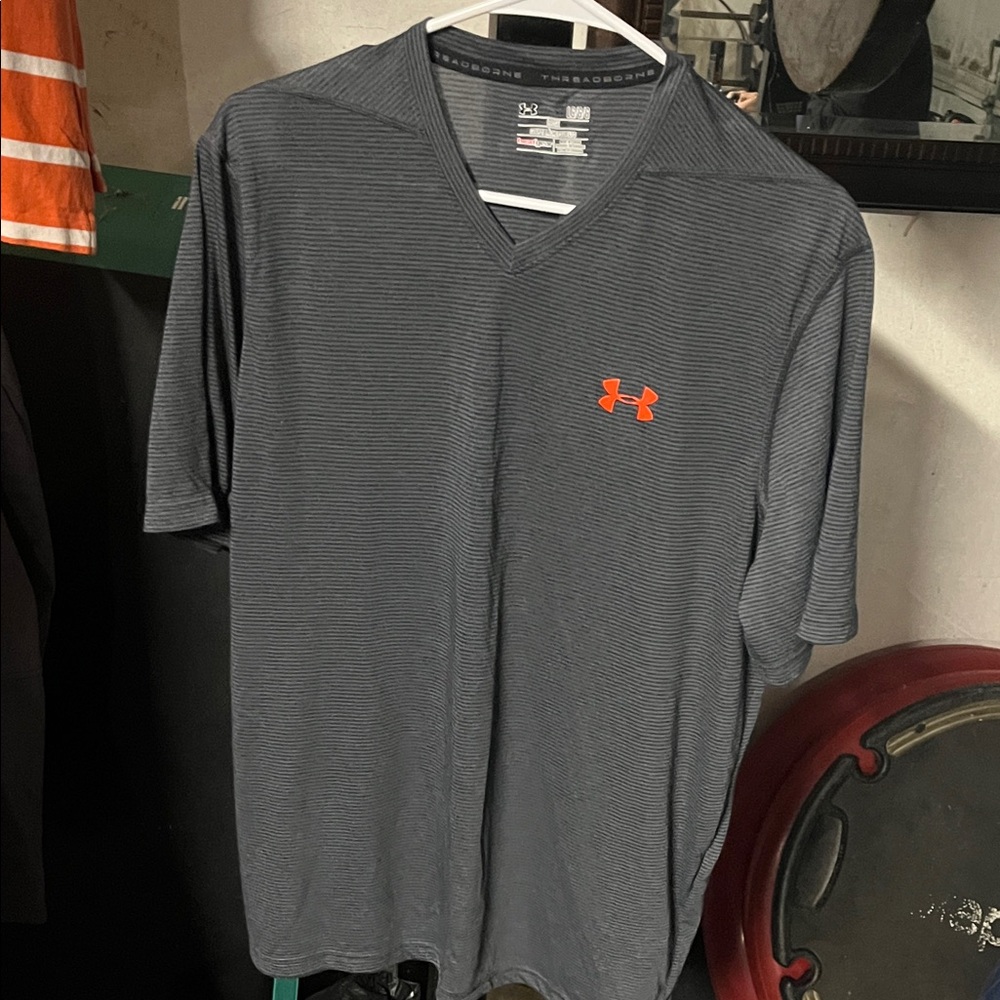 Under Armour Men's Charcoal V-Neck Tee